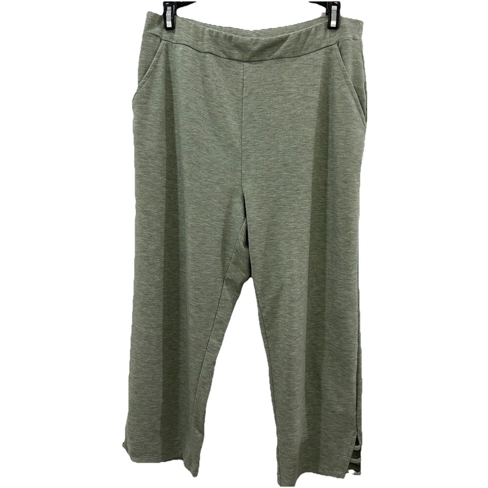 Chicos Weekends Size 1 Womens M Capri Pants Sage Green Cropped Pull On